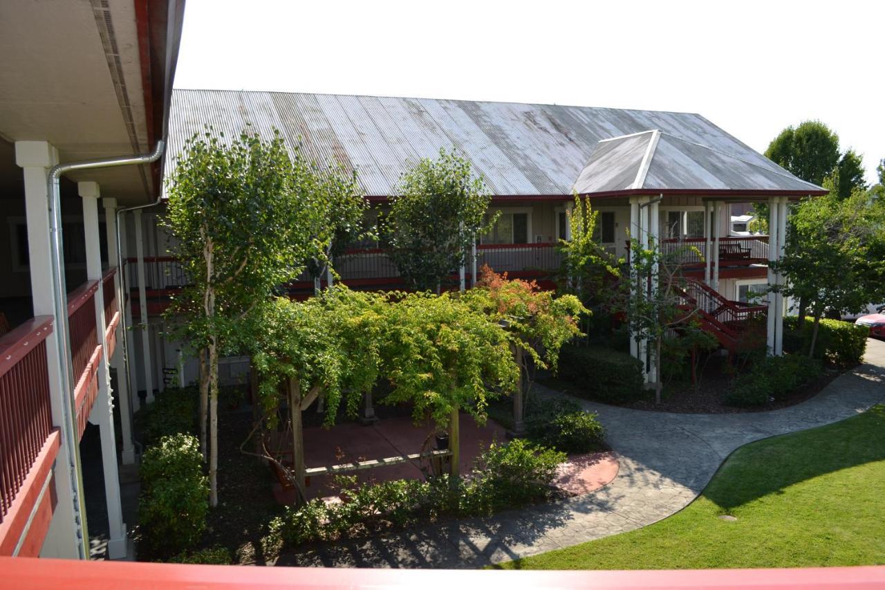 Sebastopol Inn Dış mekan fotoğraf